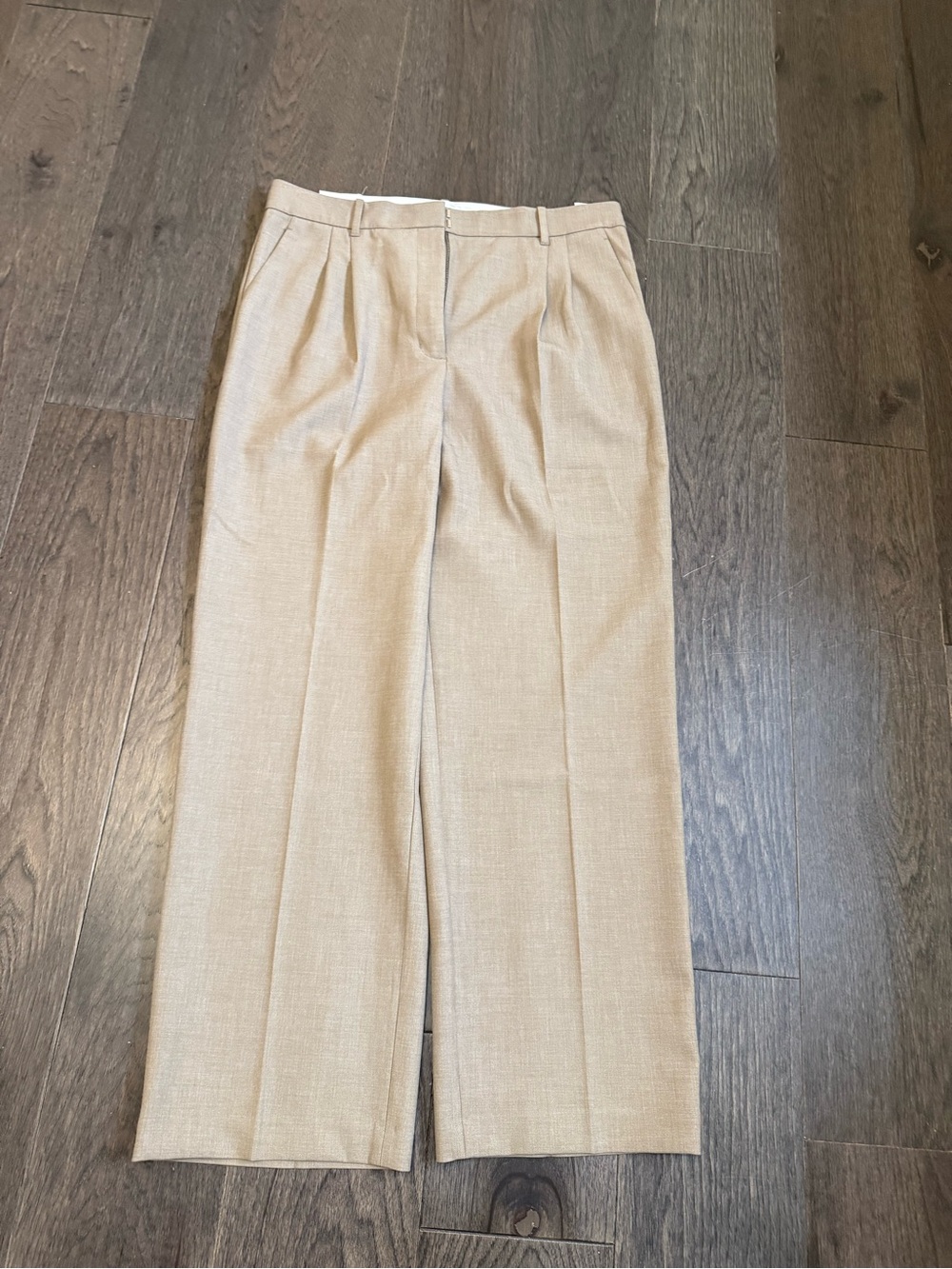 Wilfred Beige Wide-Leg Pleated Trousers - Re-essential. NWOT Size 16